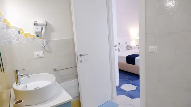 Comfort Üç Kişilik Oda (kalinifta room 213)