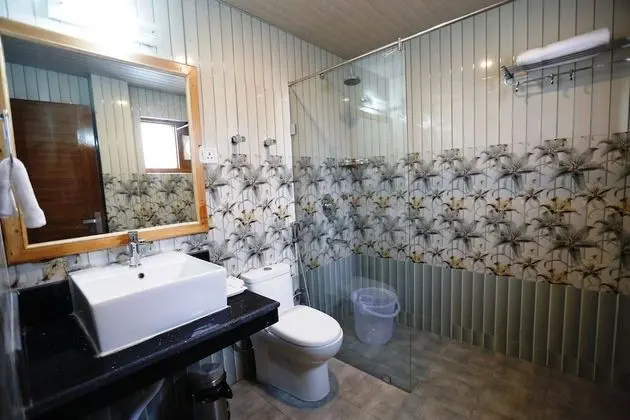 Deluxe Tek Büyük Yataklı Oda, 1 En Büyük (King) Boy Yatak, Sigara İçilebilir, Dağ Manzaralı
