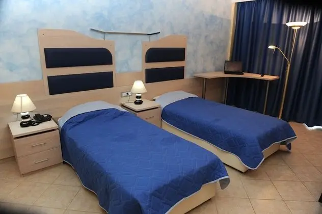 Tek Büyük veya İki Ayrı Yataklı Oda