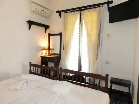 Tek Büyük veya İki Ayrı Yataklı Oda, 2 Tek Kişilik Yatak (Ioni)