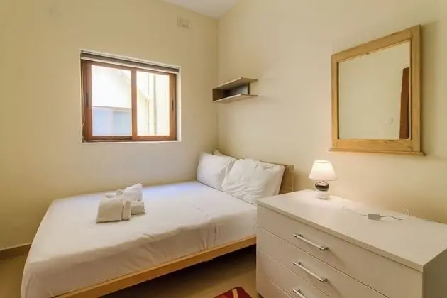 Family Sıra Ev, Birden Çok Yatak, 2 Banyolu (Kalkara Well Located Townhouse)