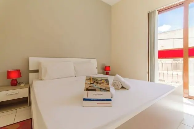 Family Sıra Ev, Birden Çok Yatak, 2 Banyolu (Kalkara Well Located Townhouse)
