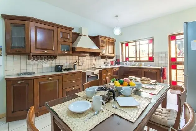 Family Sıra Ev, Birden Çok Yatak, 2 Banyolu (Kalkara Well Located Townhouse)