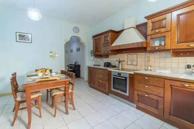 Family Sıra Ev, Birden Çok Yatak, 2 Banyolu (Kalkara Well Located Townhouse)