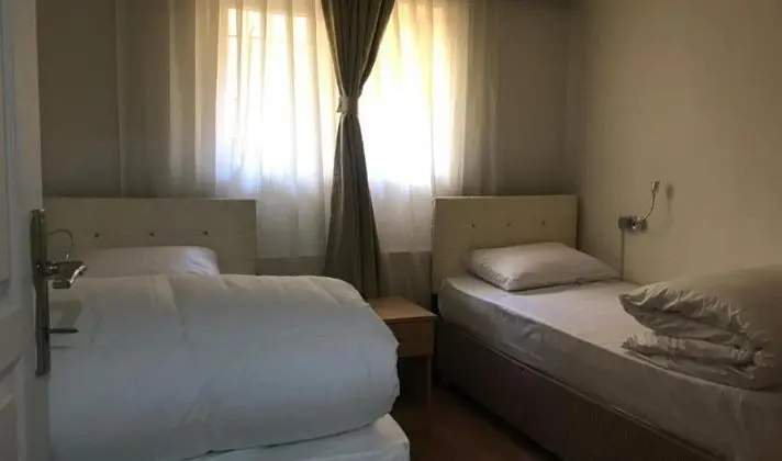Twin Bed Room