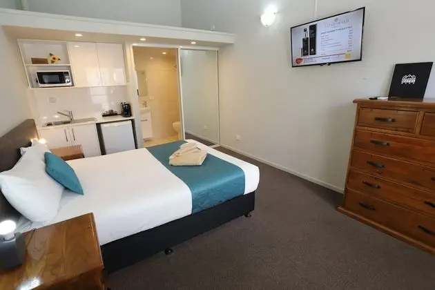 Deluxe Tek Büyük Yataklı Oda (Not Pets Friendly)