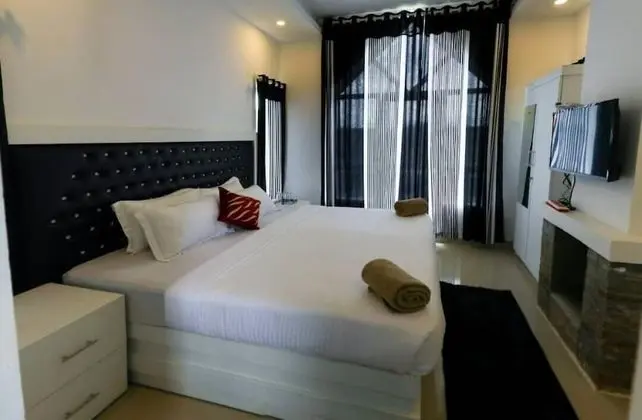 Deluxe Villa