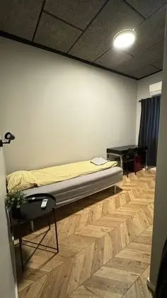 Tek Kişilik Oda, Ortak Banyo