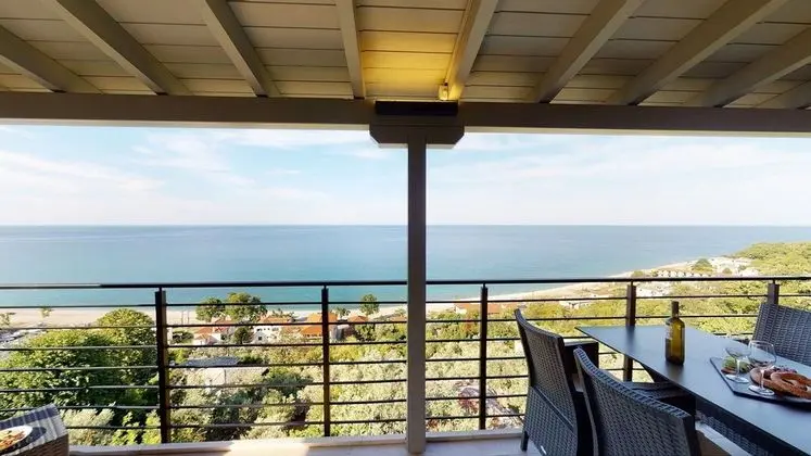 Senior Apart Daire, Balkon, Executive Katı