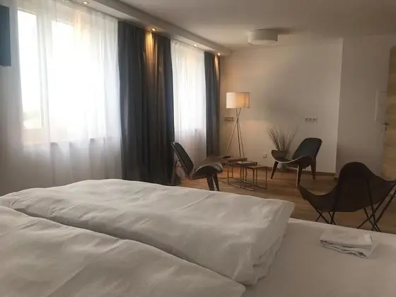 Basic Tek Büyük Yataklı Oda