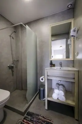 Stüdyo, Havuz Manzaralı
