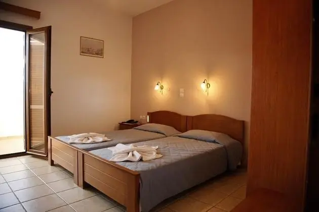Dört Kişilik Oda, Bahçe Manzaralı