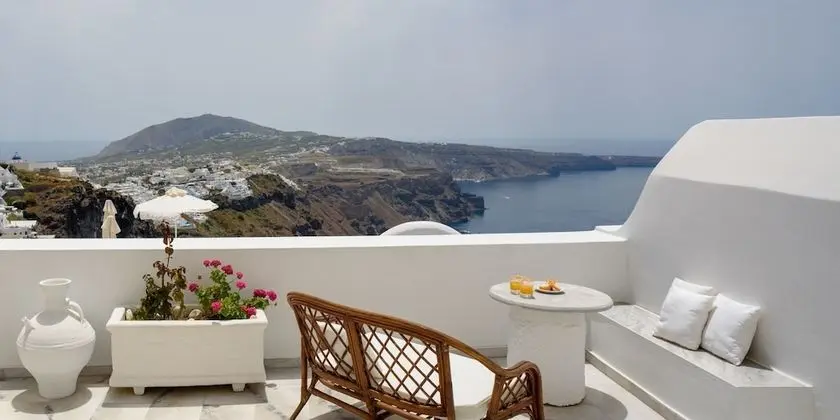 Master Suite with Sea View & Volcano View