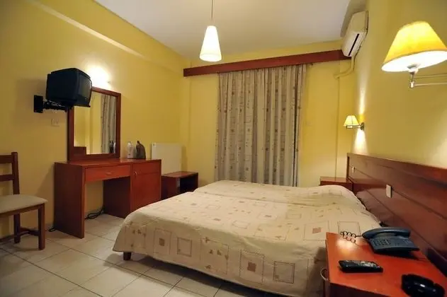 Üç Kişilik Oda, Bahçe Manzaralı