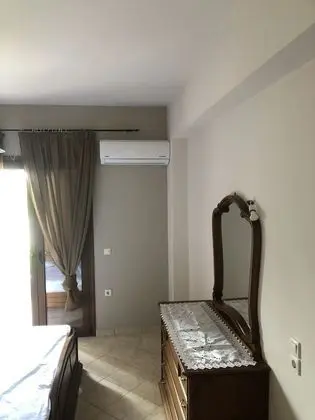 Apart Daire, 1 Büyük (Queen) Boy Yatak ve Çekyat