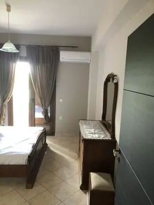 Apart Daire, 1 Büyük (Queen) Boy Yatak ve Çekyat