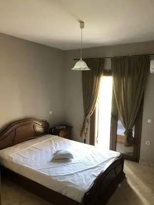 Apart Daire, 1 Büyük (Queen) Boy Yatak ve Çekyat