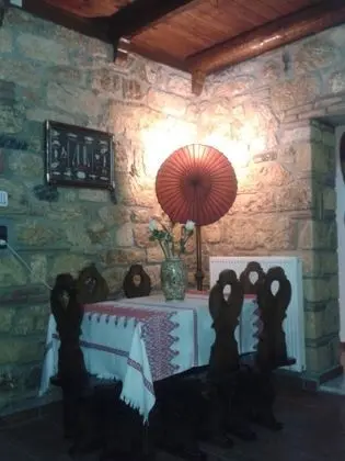 Traditional Ev (first floor)