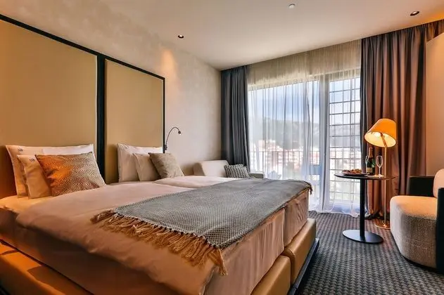 Deluxe Tek Büyük Yataklı Oda, 1 En Büyük (King) Boy Yatak, Sigara İçilmez, Deniz Manzaralı