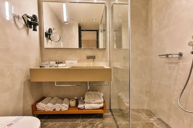 Deluxe Tek Büyük Yataklı Oda, 1 En Büyük (King) Boy Yatak, Sigara İçilmez, Deniz Manzaralı