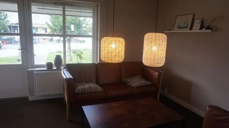 Basic Oda, 2 Tek Kişilik Yatak, Ortak Banyo