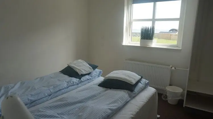 Basic Oda, 2 Tek Kişilik Yatak, Ortak Banyo