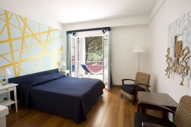 Büyük Yataklı Tek Kişilik Oda