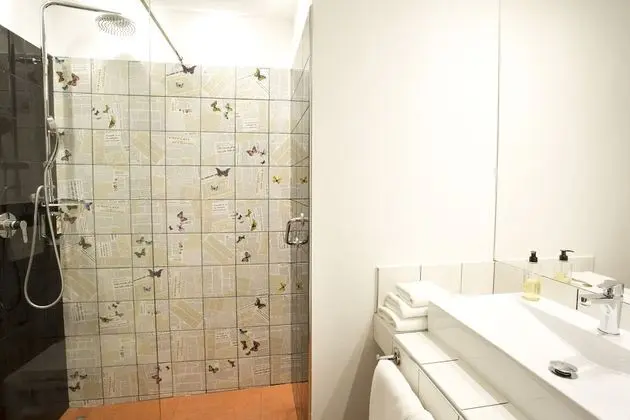 Büyük Yataklı Tek Kişilik Oda