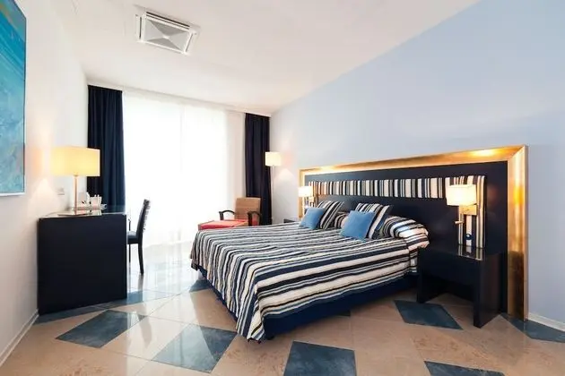 Superior Tek Büyük Yataklı Oda, Deniz Manzaralı