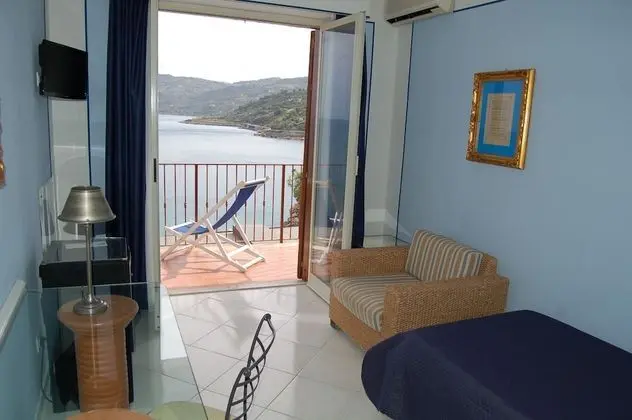 Superior Tek Büyük Yataklı Oda, Deniz Manzaralı