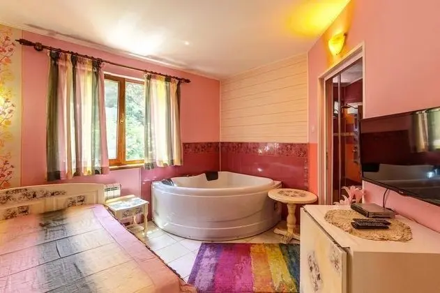 Tek Büyük Yataklı Oda, Dağ Manzaralı (private spa tub)