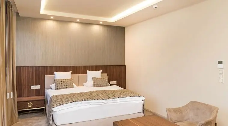 Deluxe Tek Büyük veya İki Ayrı Yataklı Oda