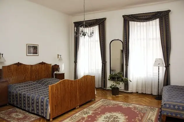 Standard Tek Büyük veya İki Ayrı Yataklı Oda