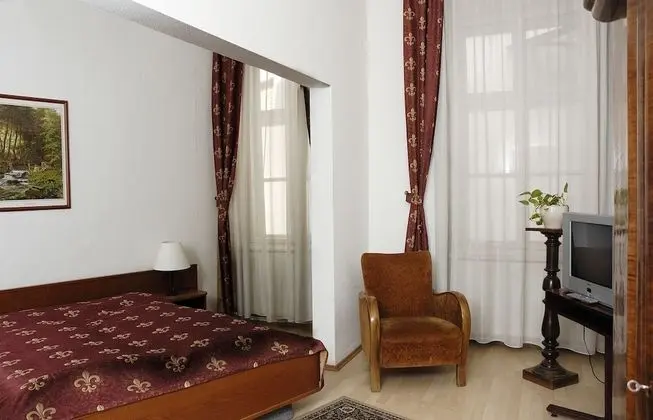Standard Tek Büyük veya İki Ayrı Yataklı Oda