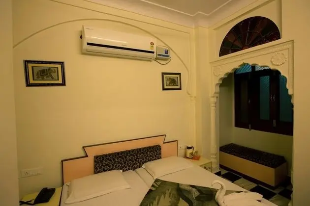 Luxury Tek Büyük Yataklı Oda