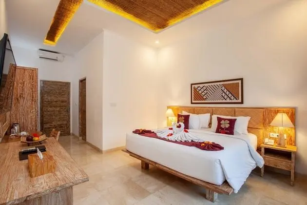 Deluxe Oda, Havuz Manzaralı