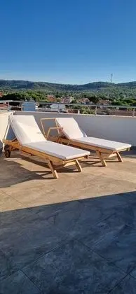 Terrace Suit 1