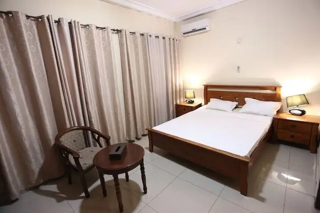 Standard Tek Büyük Yataklı Oda