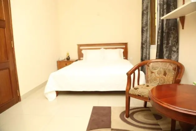 Standard Tek Büyük Yataklı Oda