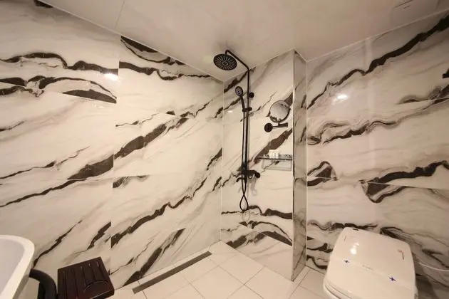 Premium Tek Büyük Yataklı Oda
