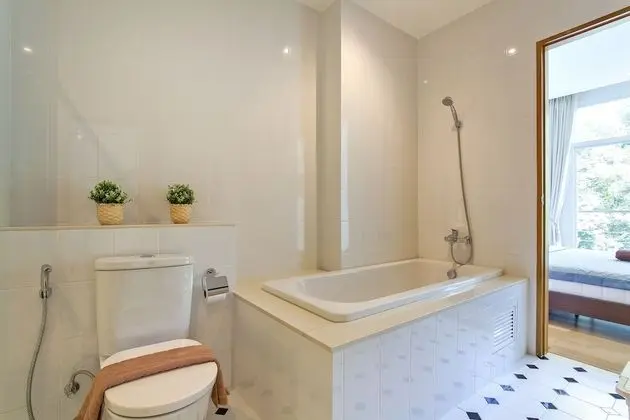 1 Bedroom Condo
