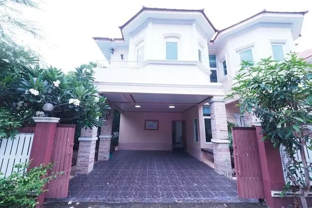 4-Bedroom Villa