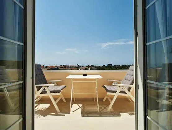 Comfort Tek Büyük Yataklı Oda, Balkon, Deniz Manzaralı