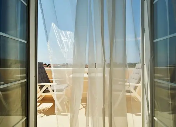 Comfort Tek Büyük Yataklı Oda, Balkon, Deniz Manzaralı