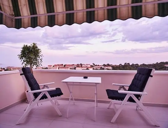 Comfort Tek Büyük Yataklı Oda, Balkon, Deniz Manzaralı