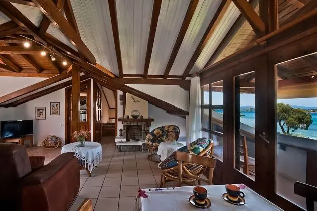 Family Çatı Katı (Loft), 2 Yatak Odası, Deniz Manzaralı, Denize Sıfır