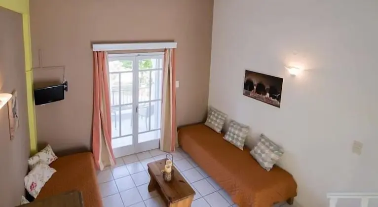 Oda, Havuz Manzaralı (Duplex)