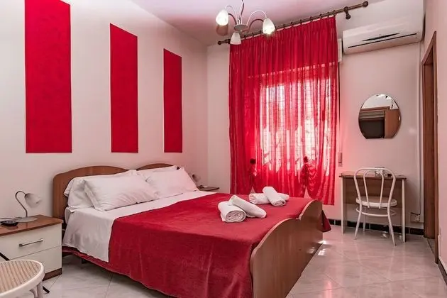 Basic Tek Büyük veya İki Ayrı Yataklı Oda, Sigara İçilmez