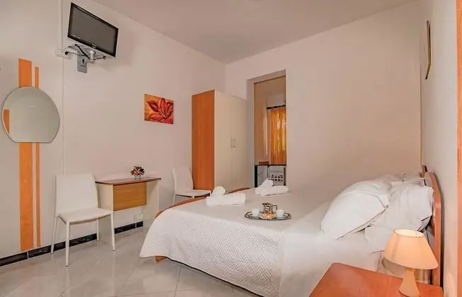 Basic Tek Büyük veya İki Ayrı Yataklı Oda, Sigara İçilmez