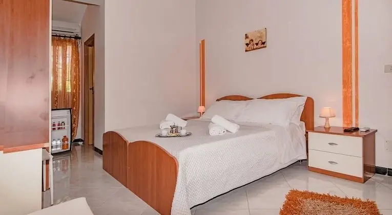 Basic Tek Büyük veya İki Ayrı Yataklı Oda, Sigara İçilmez